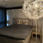 Sehr Schoene In Апартаменты *