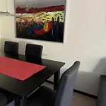 Sehr Schoene In Апартаменты *