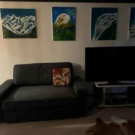 Sehr Schoene In Lägenhet *