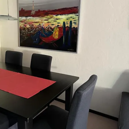 Sehr Schoene In Lägenhet *