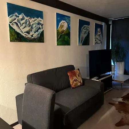 Sehr Schoene In Lägenhet *