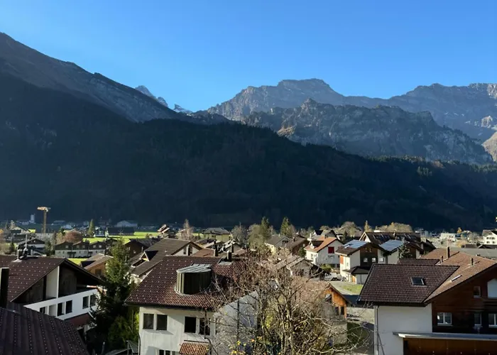 Sehr Schoene In 아파트