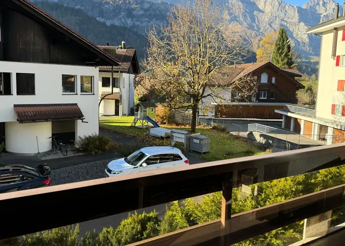 Sehr Schoene In 아파트 *